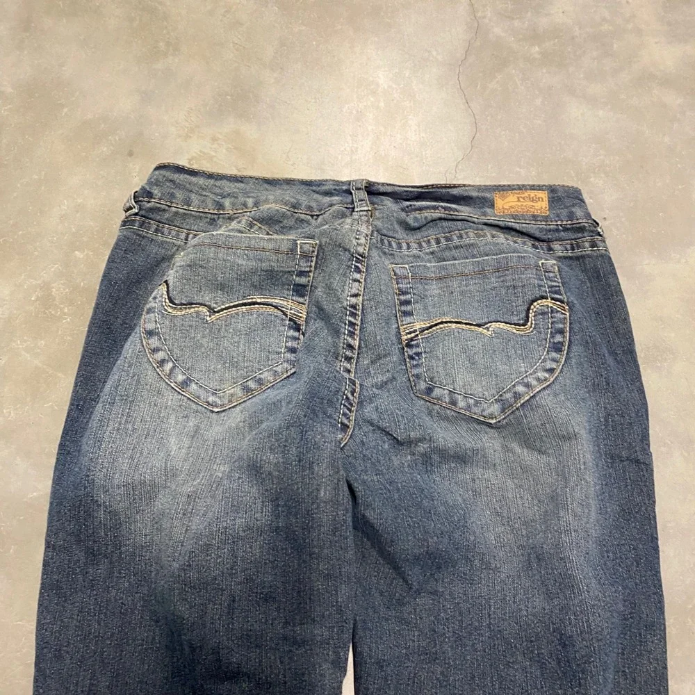 Reign Curvy Fit Flare Jeans Women's Size 9 Short Blue Denim Stretch - Picture 5 of 5